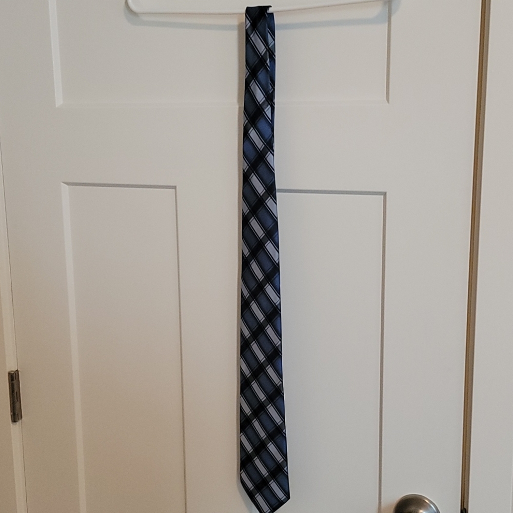 Stafford Essentials men's tie